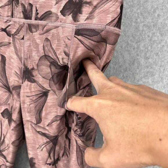 Athleta Salutation Stash Pocket II 7/8 Legging Size S Pink Floral Print Casual - Picture 3 of 14